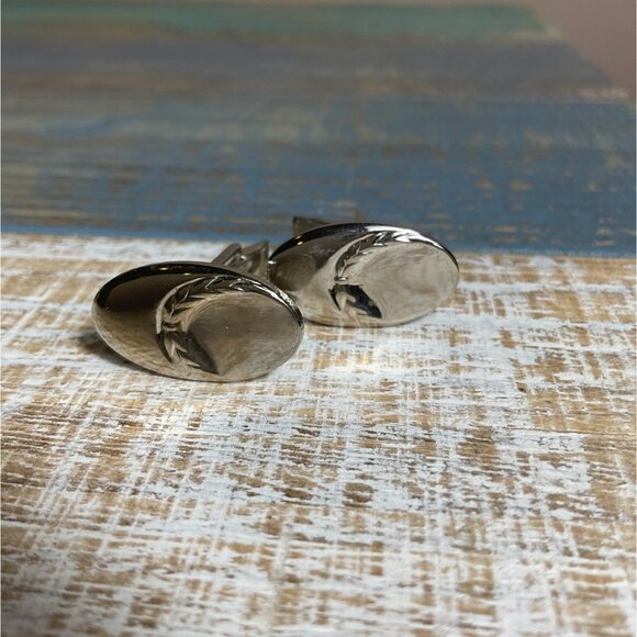 Silver Oval Cufflinks Mens Formal Wear Accessories - Picture 1 of 3